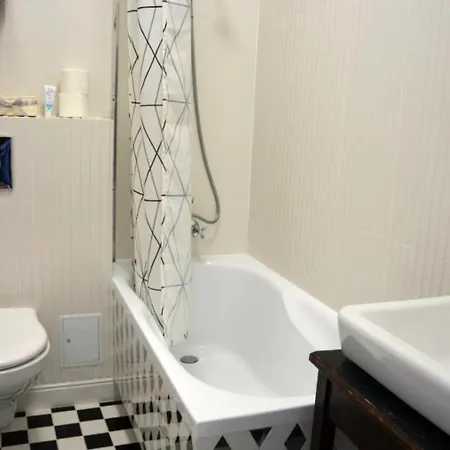 Old Town Apartman *